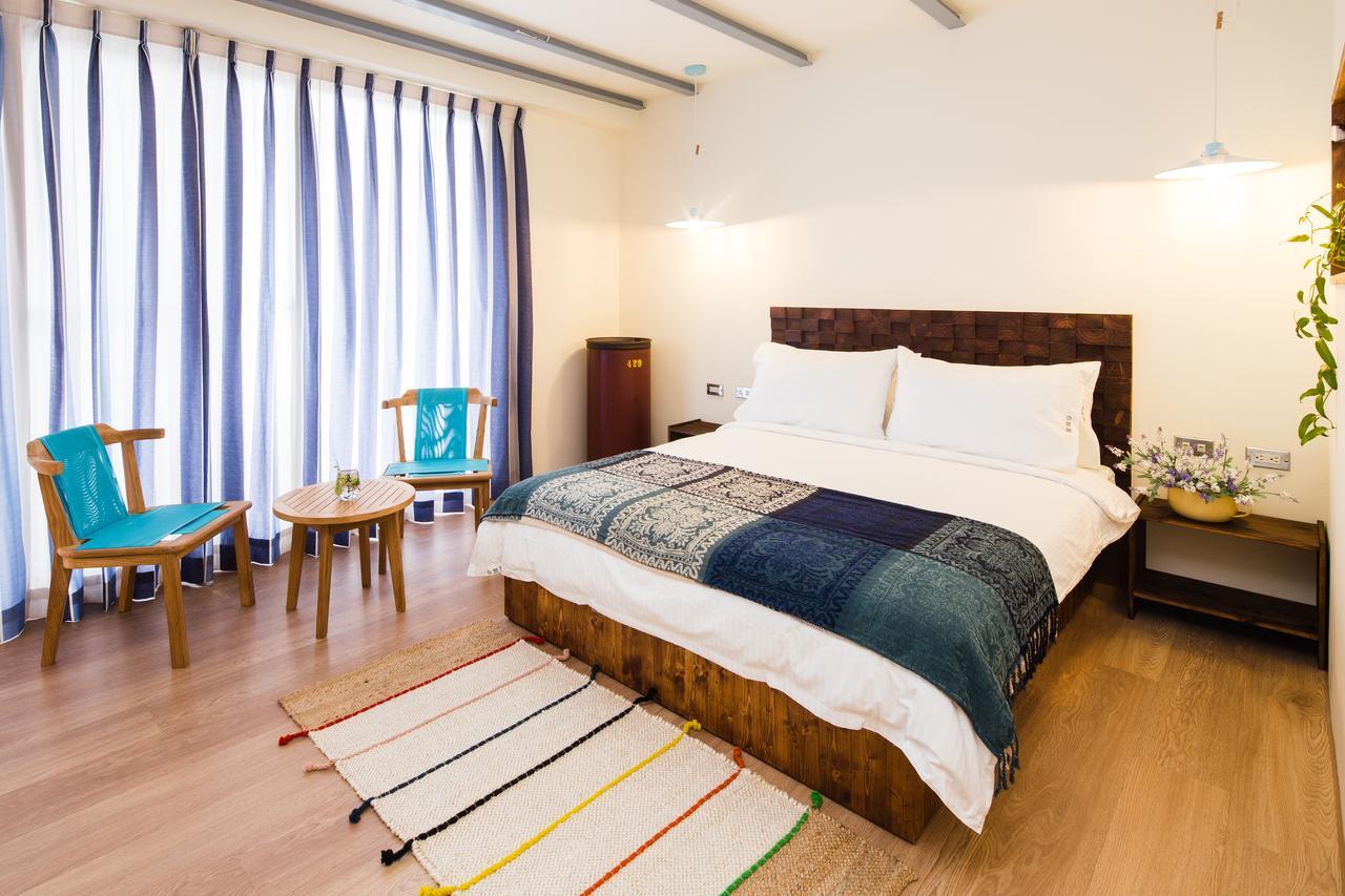 Haku Beach Days Inn Nanwan Exteriör bild